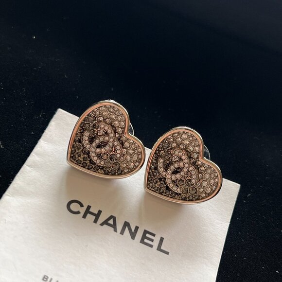 Chanel diamond heart-shaped earrings - Picture 3 of 7